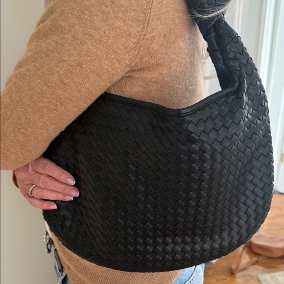 Handbags - Elegant Black Woven Women's Bag